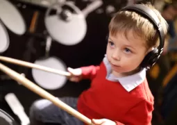 çocuklar için bateri kursları