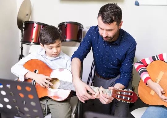 çocuklar için gitar kursu