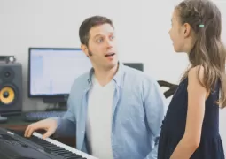 Cocuklar Icin Ozel Muzik Kursu Egitmenleri