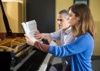 İleri Müzik Eğitimi Nedir? - Temel Müzik Eğitiminden Farklı Neler Var?