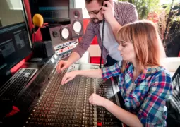 Ozel Muzik Produksiyon Kursu Egitmenleri
