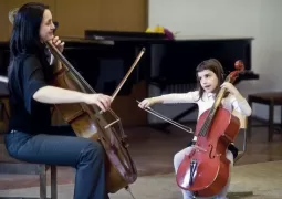 Ozel Viyolonsel Egitmenleri