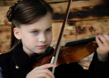 3 Yaş Keman Eğitimi Nasıl Olmalı – Erken Yaşlarda Keman Eğitimi Almanın Yararları!