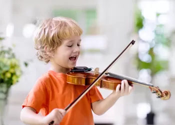 4 Yaş Keman Eğitimi Nasıl Olmalı – Erken Yaşlarda Keman Eğitimi Almak!