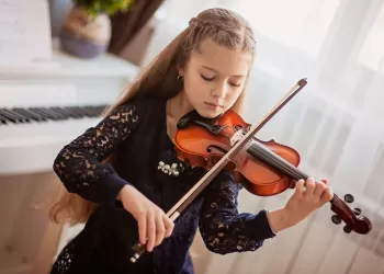 Çocuğum Keman Öğrenmeye Hangi Yaşta Başlayabilir?
