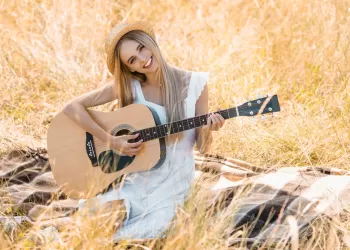 En İyi Akustik Gitar Markaları – Seçiminizi İyi Yapın!