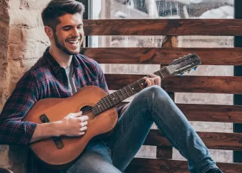 Gitar Çalmanın Faydaları Nelerdir?