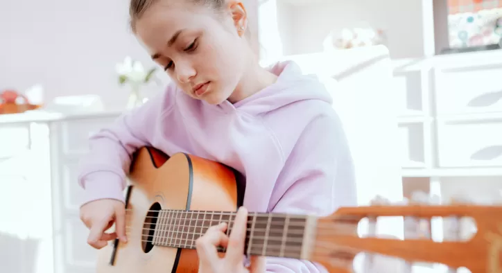 12 Yaş Gitar Eğitimi Nasıl Olmalı?
