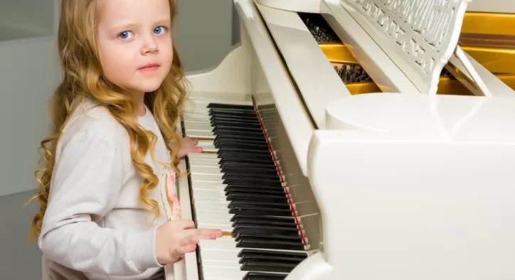 4 Yaş Piyano Eğitimi Nasıl Olmalı? –  Müzik Sevgisi İle Büyüyen Çocuklar!