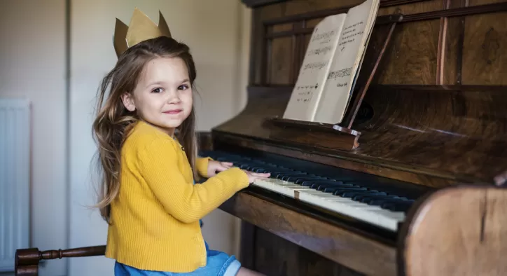 5 Yaş Piyano Eğitimi Nasıl Olmalı? –  Piyano Eğitimi İle Geleceklerini Şekillendiren Çocuklar!
