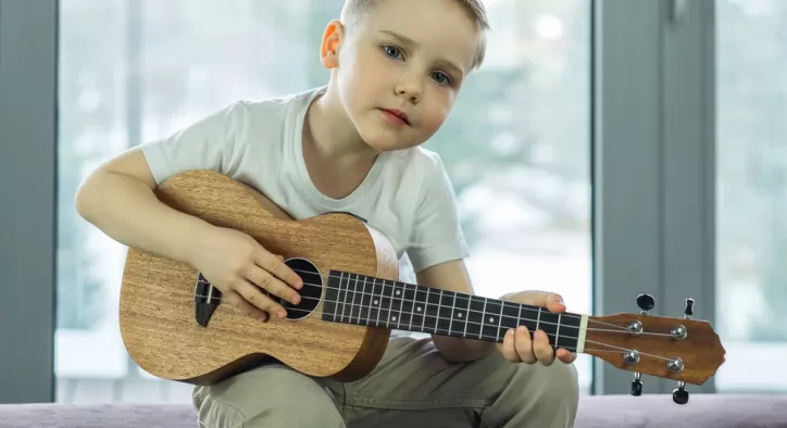 Okul Öncesi Çocuklarda Gitar Eğitimi Nasıl Olmalı