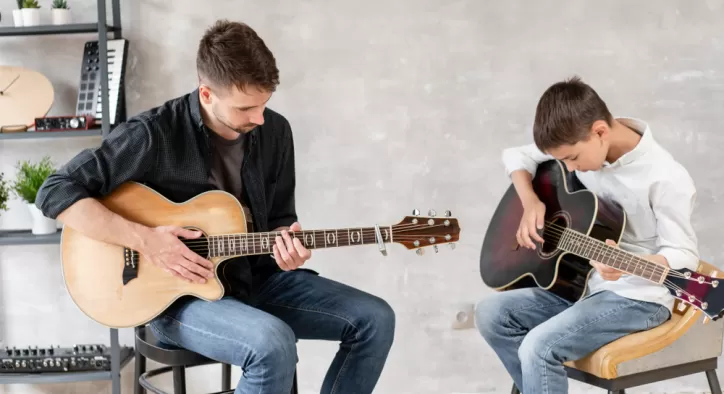 9 Yaş Gitar Eğitimi Nasıl Olmalı? – Hem Eğlenecek Hem Gelişecekler!