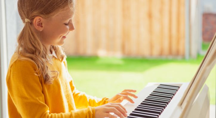 9 Yaş Piyano Eğitimi Nasıl Olmalı? – Çocuğunuz En İyisini Hak Ediyor!