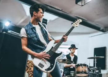 Elektro Gitar Çalmayı Öğrenmek Ne Kadar Sürer?