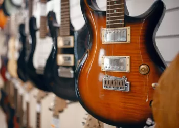 Elektro Gitar Kaça Ayrılır?