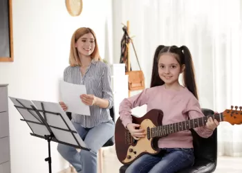 Elektro Gitar Kursu Büyükçekmece