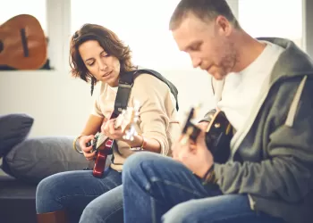 Elektro Gitar Kursu Zuhuratbaba