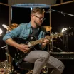 Kimler Elektro Gitar Çalabilir?