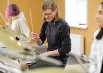 Yetişkinler Bateri Eğitimi Alabilir mi?