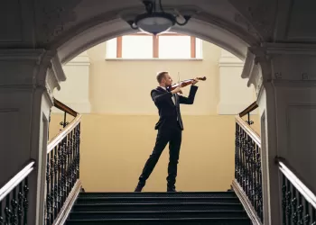 Merry Go Round of Life Keman Notaları