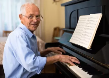 Piyano Öğrenmek İçin Geç mi? Piyano Öğrenmenin Yaşla İlişkisi Var mı?