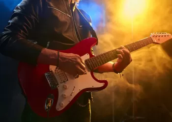 Elektro Gitar Kursu Kozyatağı