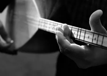 Bağlama Çalarken Sık Yapılan Hatalar ve Çözümleri