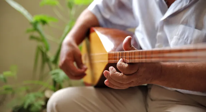 Bağlama Kursu: Hayatınıza Keyif Katacak Yeni Hobiniz!