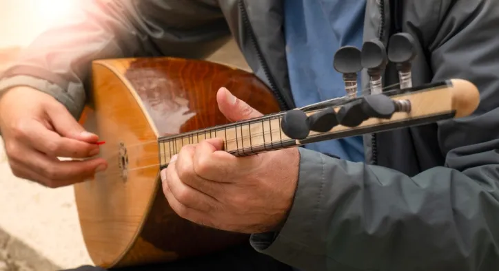 Bağlama Kursunda Neler Öğretilir?