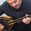 Bağlama Çalarken Doğru Tutuş Nasıl Olmalı?