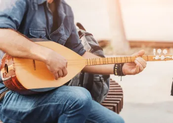 İstanbul’daki En İyi Bağlama Kursları ve Özellikleri