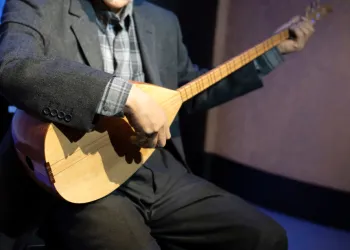 Yetişkinler İçin Bağlama Kursu: Geç Kalmış Sayılır Mıyım?