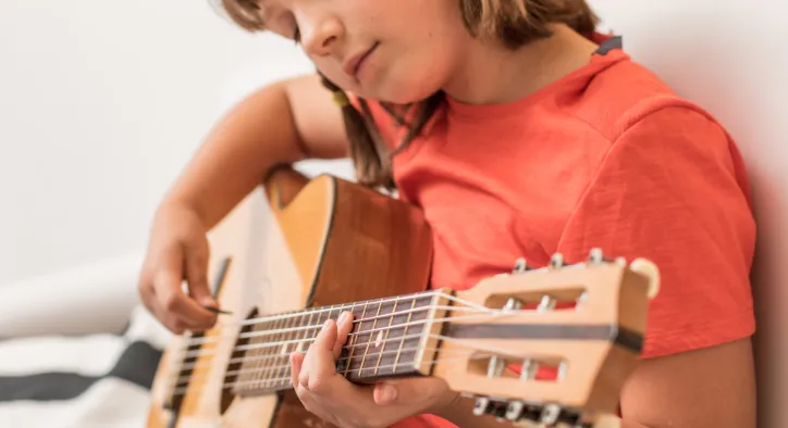 Çocuklar İçin Gitar Kursu Erken Kayıt Fırsatı